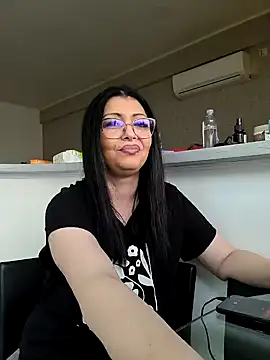 Snapshot of Milf_Abigail chatting on March 2025 06:30:02 AM Milf Abigail online show from March 2025 06:30:02 AM