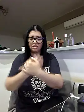 Snapshot of Milf_Abigail chatting on October 2025 10:54:02 PM Milf Abigail online show from October 2025 10:54:02 PM