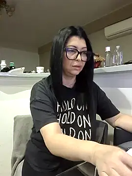 Snapshot of Milf_Abigail chatting on October 2025 01:29:02 AM Milf Abigail online show from October 2025 01:29:02 AM