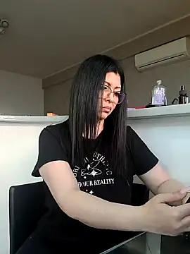 Snapshot of Milf_Abigail chatting on March 2025 05:29:02 AM Milf Abigail online show from March 2025 05:29:02 AM