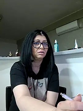 Milf Abigail online show from April 2026 01:41:01 AM