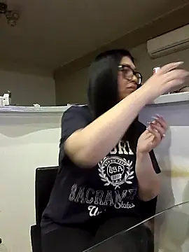 Milf Abigail online show from December 2025 01:17:01 AM