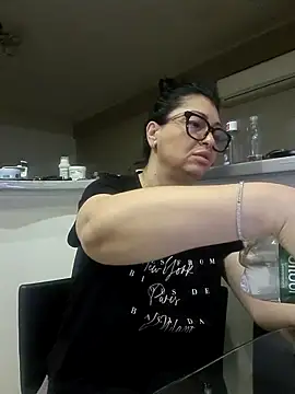 Milf Abigail online show from November 2025 12:36:02 AM