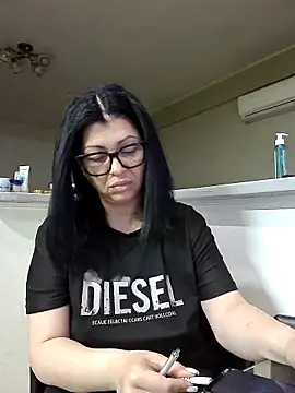 Milf Abigail online show from February 2026 12:35:02 AM