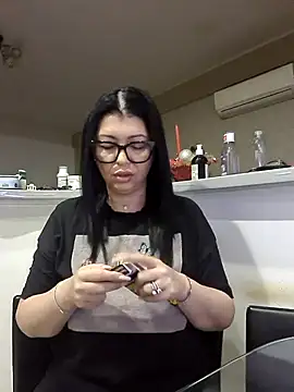 Milf Abigail online show from November 2025 02:27:01 AM