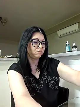 Milf Abigail online show from March 2026 01:19:01 AM