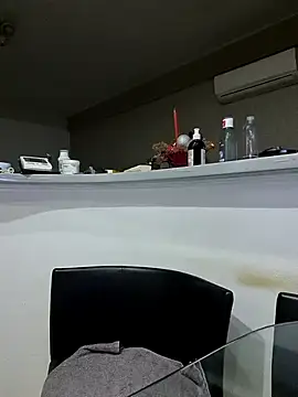 Milf Abigail online show from December 2025 01:28:01 AM