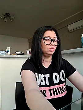 Milf Abigail online show from February 2026 06:26:01 AM