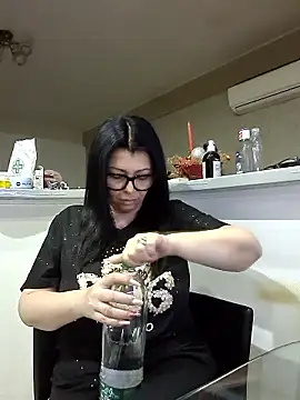 Milf Abigail online show from January 2026 01:20:01 AM