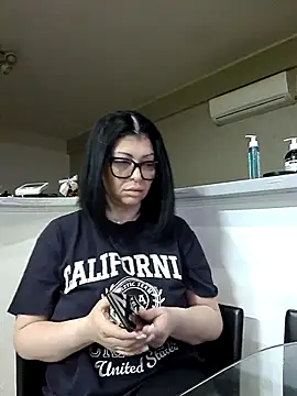 Milf Abigail online show from April 2026 02:02:02 AM