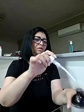 Milf Abigail online show from March 2026 02:09:01 AM