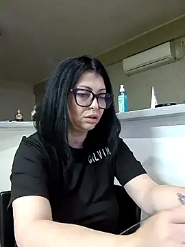 Milf Abigail online show from April 2026 01:28:01 AM