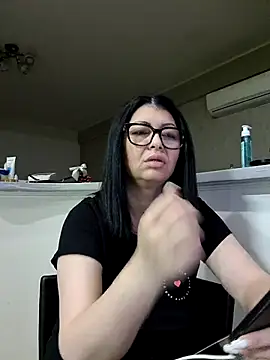 Milf Abigail online show from March 2026 12:59:01 AM