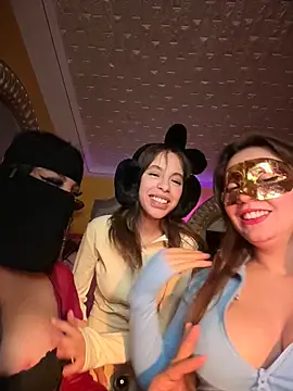 Snapshot of ORLA86 chatting on November 2025 11:09:01 PM ORLA86 online show from November 2025 11:09:01 PM