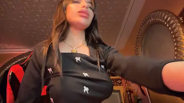 Snapshot of ORLA86 chatting on March 2025 10:39:02 PM ORLA86 online show from March 2025 10:39:02 PM