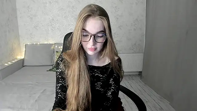 LissaCain online show from November 2025 04:49:02 AM