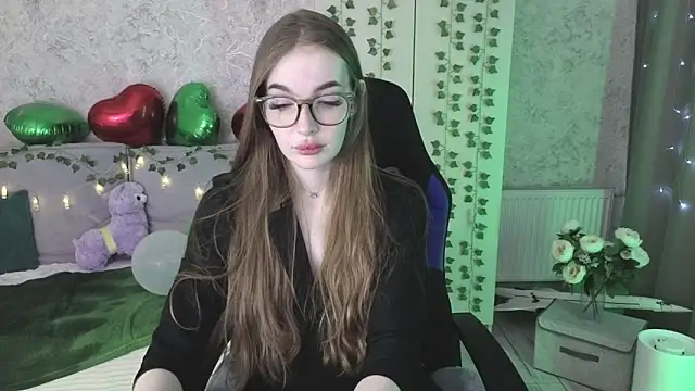 LissaCain online show from March 2026 02:43:02 AM