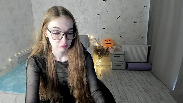 LissaCain online show from October 2025 07:32:01 AM