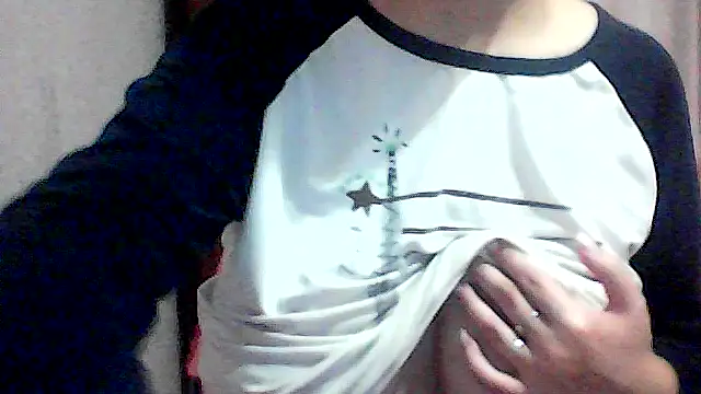 Snapshot of AnaXBerry chatting on October 2025 03:21:02 PM AnaXBerry online show from October 2025 03:21:02 PM