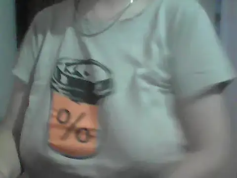 Snapshot of AnaXBerry chatting on June 2026 05:35:01 PM AnaXBerry online show from June 2026 05:35:01 PM