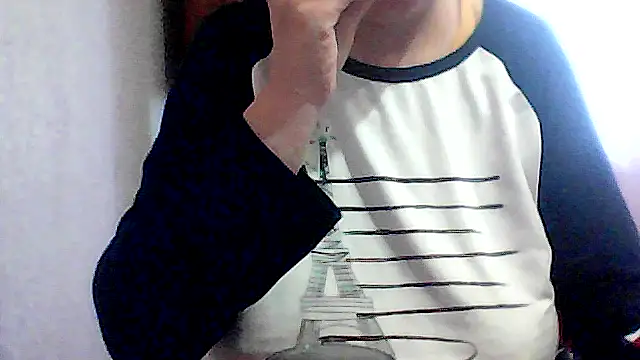 Snapshot of AnaXBerry chatting on October 2025 06:58:02 AM AnaXBerry online show from October 2025 06:58:02 AM