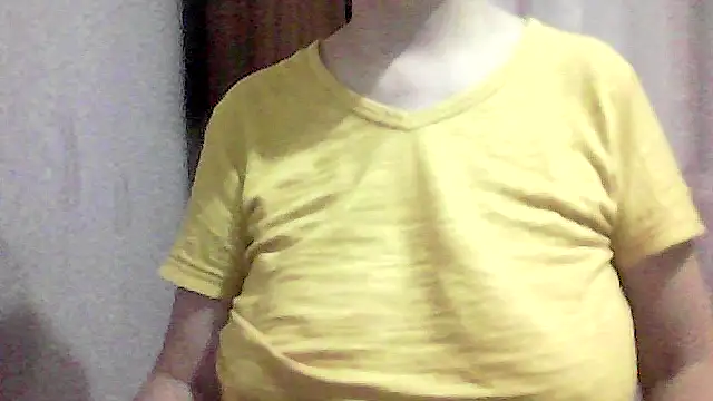 Snapshot of AnaXBerry chatting on October 2025 07:04:02 PM AnaXBerry online show from October 2025 07:04:02 PM