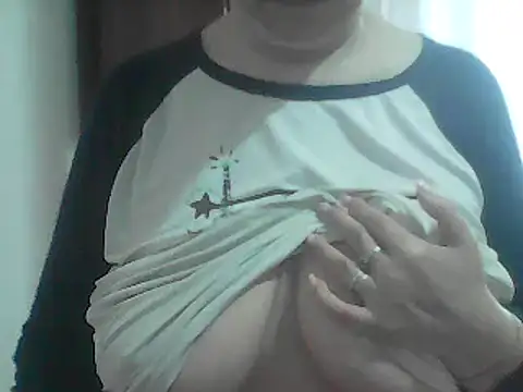 AnaXBerry online show from March 2026 06:33:01 AM