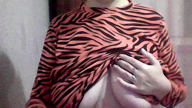 AnaXBerry online show from January 2026 06:12:01 PM