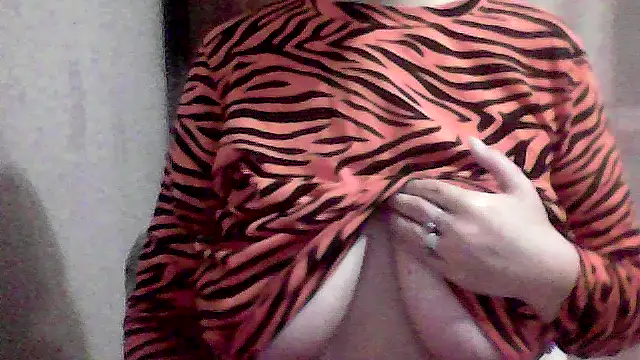 AnaXBerry online show from January 2026 06:11:02 PM