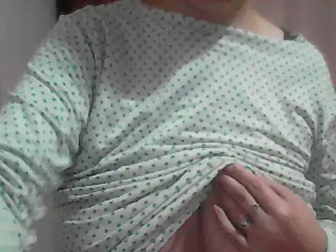 AnaXBerry online show from February 2026 06:04:01 PM