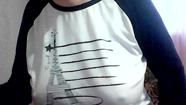 Snapshot of AnaXBerry chatting on November 2025 06:58:01 AM AnaXBerry online show from November 2025 06:58:01 AM