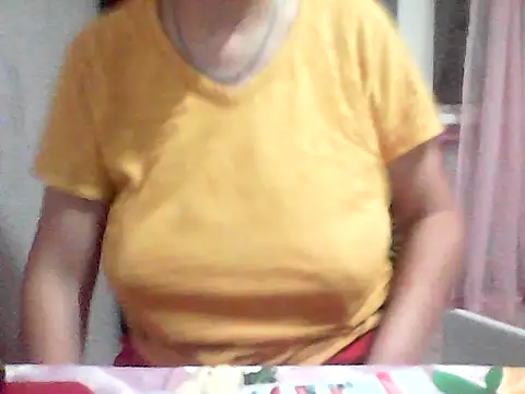 Snapshot of AnaXBerry chatting on September 2025 06:13:02 PM AnaXBerry online show from September 2025 06:13:02 PM