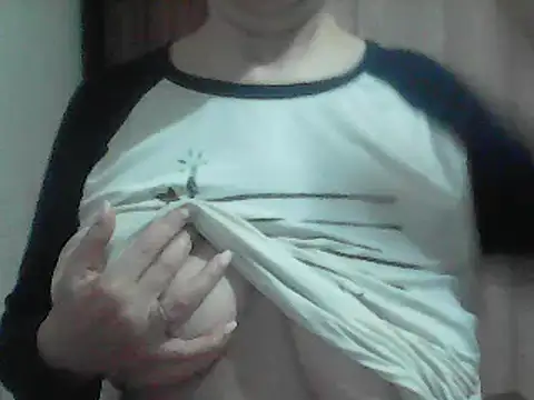 AnaXBerry online show from March 2026 06:42:02 PM