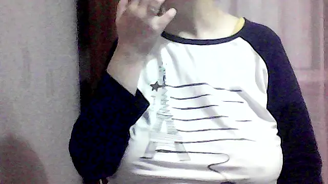 Snapshot of AnaXBerry chatting on October 2025 06:38:01 PM AnaXBerry online show from October 2025 06:38:01 PM