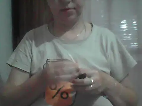 Snapshot of AnaXBerry chatting on June 2026 05:52:01 PM AnaXBerry online show from June 2026 05:52:01 PM