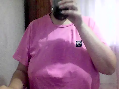 Snapshot of AnaXBerry chatting on November 2025 05:36:01 AM AnaXBerry online show from November 2025 05:36:01 AM