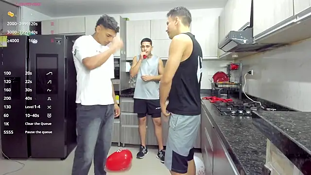 badguyss bisex online show from September 2025 11:15:02 AM