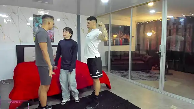 badguyss bisex online show from March 2026 11:35:02 AM