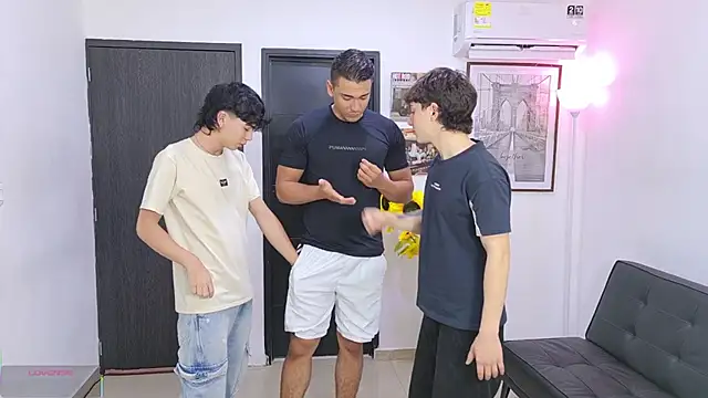 badguyss bisex online show from April 2026 11:28:02 AM