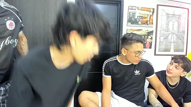 badguyss bisex online show from March 2026 12:29:02 AM