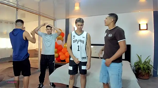 badguyss bisex online show from November 2025 11:31:02 AM