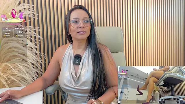 lulu 072 online show from November 2025 12:11:01 AM