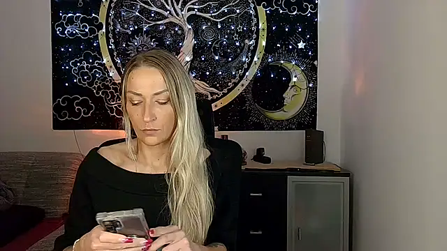 SexxyLiviaa online show from November 2025 05:19:02 PM