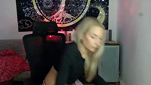 Snapshot of SexxyLiviaa chatting on June 2026 03:25:02 AM SexxyLiviaa online show from June 2026 03:25:02 AM