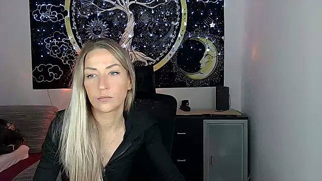 SexxyLiviaa online show from November 2025 09:30:01 PM