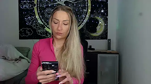 SexxyLiviaa online show from March 2026 04:01:01 AM