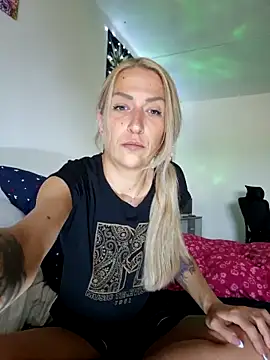 SexxyLiviaa online show from May 2026 04:32:01 AM