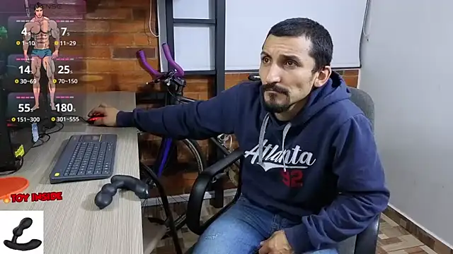 Marck Muscle online show from October 2025 03:18:02 AM