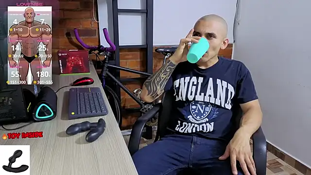 Marck Muscle online show from April 2026 04:05:02 AM