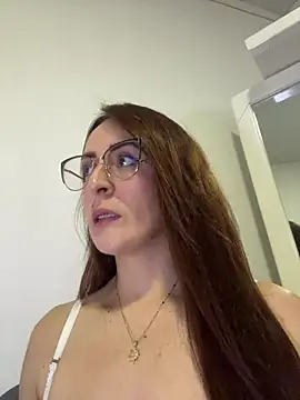 Buttyy Cherry online show from October 2025 04:41:01 PM